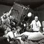 Sur le tournage, en Technicolor, de "Romance à Rio", de Michael Curtiz, en 1948 