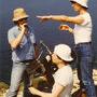 Jean-Jacques Bouhon, entre Pomme Meffre, à droite, et Laurent Leymonie, sur le trournage du "Grain de sable", à Bonifacio en juin 1982 (...) 