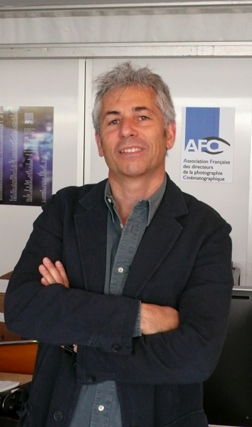 Le directeur de la photo italien Alessandro Pesci, AIC, sur l'espace AFC du Pavillon de la CST - Photo JN Ferragut