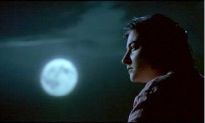 Marilou Berry au clair de lune - sur le tournage de <i>Vilaine</i> photographié par Régis Blondeau