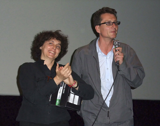 Béatrice Mizrahi, à gauche - lors de la remise des Fuji Awards 2008