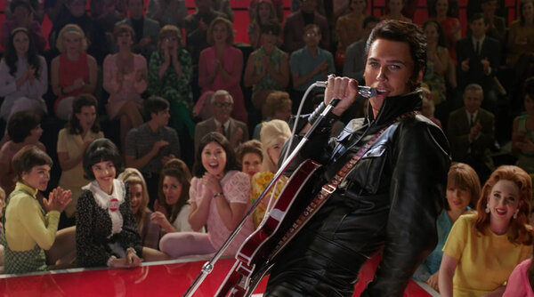 Austin Butler dans "Elvis" - © Warner Bros