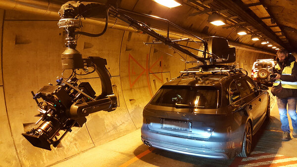 L'Audi Sportsback A4 et le Mini Russian Arm sous le tunnel