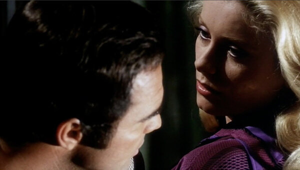 Burt Reynolds et Catherine Deneuve dans "La Cité des dangers"