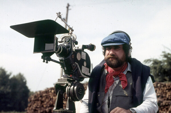 Jimmy Glasberg and the famous Éclair 16, in Poland, during the shoot of "Shoah", by Claude Lanzmann, in 1978