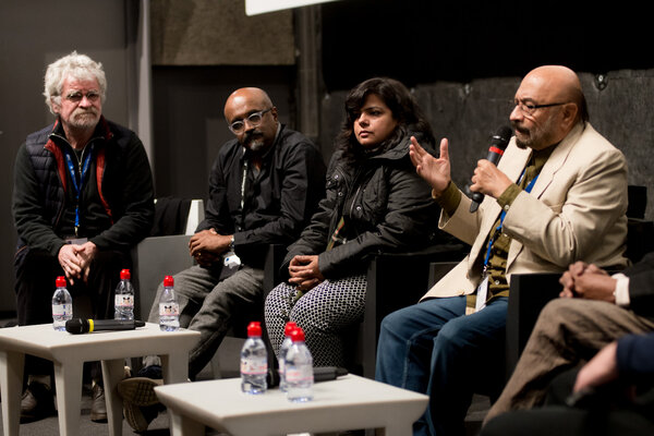 Govind Nihalani au micro, lors de la Carte blanche - Photo Romain Mathieu