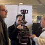 Patrice Garlot, à droite, présente son système Totavision à Renan Pollès - Photo Pauline Maillet - © AFC 