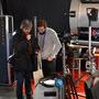 Roger Simonsz et Maya Bonfanti, à droite, sur le stand Cininter au Micro Salon, en 2013 à La Fémis - Photo Pauline Maillet 