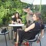Willy Kurant mesure la lumière éclairant Monica Bellucci et Céline Sallette 