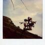 Patrick Grandperret lors du tournage à Déoulé de la séquence "la foire au canards" - Photo au Polaroid Olivia (...) 