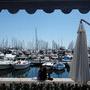 Amoureux sur le quai du port de Cannes, du point de vue du Pavillon de la CST - Photo Jean-Noël Ferragut 