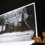 Marc Salomon débute sa conférence avec les éclairages des studios à ciel ouvert en lumière du jour - © Photo Jean-Noël Ferragut 