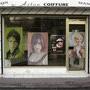 Habillage, maquillage, coiffure... - Les vitrines du jour © AFC - Photo Jean-Noël Ferragut 