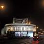 Un tram devant l'Opera Nova - Photo Jean-Noël Ferragut 