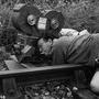 Douglas Slocombe sur le tournage de "Tortillard pour Titfield", de Charles Crichton, en 1953 - DR 