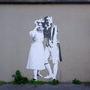 Paris 20e, 29 mars - Double pied de nez, joyeux et mural, au virus - Photo Jean-Noël Ferragut 