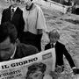 Deborah Dixon sur les marches de la Piazza di Spagna, haute couture italienne, Rome, Italie, pour "Harper's Bazaar", 1962 - © Studio (...) 