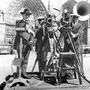 "Notre-Dame de Paris", 1923 - Robert S. Newhard, cofondateur de l'ASC, entre le réalisateur Wallace Worsley et l'opérateur (...) 