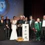 Angénieux - Doyle "Comme le vent", photo de famille - De g. à d. : Frédéric Auburtin, Jenny Suen, Olivier Assayas , Juliette Binoche, (…) 