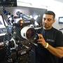 Mehmet Aktas au côté d'une Alexa équipée d'un Hawk Anamorphic Vintage - Photo Vincent Jeannot - Cinec 2012 