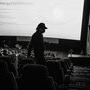Retour à Camerimage, Léo Hinstin pendant les essais de la présentation des tests AFC d'optiques - Photo Anna Rusiłko / Camerimage 