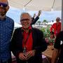 Jean-Baptiste Hennion, Pierre-Édouard Baratange, Dominique Schmit et des mains crochues non identifiées - Photo Jean-Noël (...) 