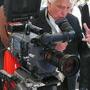 Jean-Yves Le Poulain derrière une Arri Alexa équipée du zoom anamorphique Optimo 56-152 mm et d'un moniteur Transvideo - Photo Jean-Noël (…) 