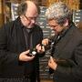 Carlos Lopes et André Szankowski auscultent leurs prix - Photo AIP 