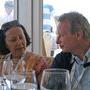 Annick Mullatier, en discussion avec Jean-Jacques Bouhon, à Cannes en 2006 