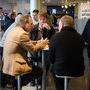 Visiteurs en pause conversation - Photo Tristan Happel / AFC - Micro Salon 2014 