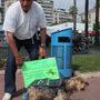 WC mobile pour chiens - Photo prise par Robert Alazraki avec un appareil Fujifilm FinePix X100 