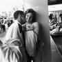 Le baiser de la Foire du Trône, Paris, 1989 - Photo François Lartigue - Galerie Binôme 