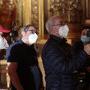 Laurent Dailland, viseur de champ en mains, et des membres de l'équipe sur le tournage de "Ténor" - Photo David (...) 