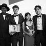 Les lauréats de la Caméra d'or entre les co-présidents du jury - De g. à d. : Baloji, Halfdan Ullmann Tøndel, You Qiao Yin, Wei Liang Chiang (…) 