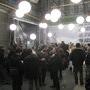 Le Bar des studios "sous affluence", samedi à l'heure du buffet des "30 bougies d'Emit" - Photo Vincent Jeannot - (...) 