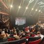 Ovation debout lors de la projection de "Fumer fait tousser", de Quentin Dupieux - Photo Alain Curvelier 