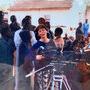 Myriam Touzé sur le tournage, à Dakar, du clip de France Gall "Babacar", en 1987 