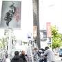 Entretien avec les photographes "z'amateurs" en face des marches du Palais - Photo Jean-Noël Ferragut 