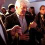 Et pendant ce temps-là, il n'est plus à prouver que sur le stand Transpalux Didier Diaz sait lui aussi recevoir, à sa façon des plus cordiale (…) 