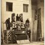 J. Demontrond, Eugène Frey et la machinerie des Décors lumineux, s.d. - Photographie gélatino‐argentique (27,8 x 22 cm) - Collection NMNM, (...) 