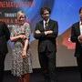 Lors de la remise du Prix "Pierre Angénieux ExcelLens in Cinematography" à Roger Deakins - De d. à d. : Jake Gyllenhaal, Frances Mc Dormand (...) 