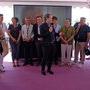 Yannick Betis, au centre, et l'équipe Transpa à Cannes - De g. à d. : Marie-José Collet, derrière Angelo Cosimano, Thierry Masurel, Louisa (…) 