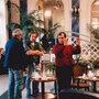 De g. à d., Jean-Claude Chaboud, Philippe Porte et Carlo Varini sur le tournage de "L'Elève", d'Olivier Schatzky, en 1996 - (...) 