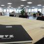 Sur une table de l'"open space" commercial lumière, signé RVZ ! - Photo JN Ferragut 