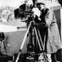 Jacques Tati, sur le tournage de "Mon oncle" - Livre Tati parle - Document Taschen 