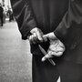 Vivian Maier, "Chicago, 1960" - Tirage argentique, 2020 © Estate of Vivian Maier, Courtesy of Maloof Collection and Howard Greenberg (…) 