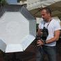 Serge Piedoue, photographe de Fujifilm dont les portraits paraissent quotidiennement dans "Le film français" - Photo prise par Robert (…) 