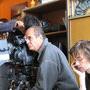 Pascal Poucet sur le tournage d'"Un camion en réparation", d'Arnaud Simon, en 2004 - De g. à d. : Michel Foropon, main en (…) 
