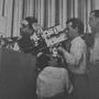 De g. à d. : Léonce Perret, Victor Armenise, René Gaveau, opérateurs, et Delmonde, régisseur - Tournage de Quand nous étions deux, Cinémagazine (…) 