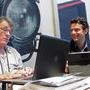 Philippe Ros, au côté de Julien Bernard, prépare une intervention lors d'une conférence Tiffen - Photo JN Ferragut 